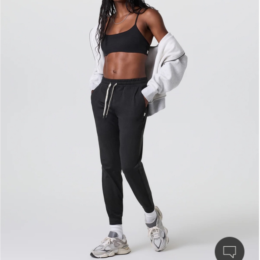 Vuori halo performance joggers